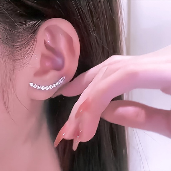 ⚜️[𝟯/$𝟮𝟴]⚜️NEW Long Tassel Rhinestone Jacket Earrings - Picture 7 of 11